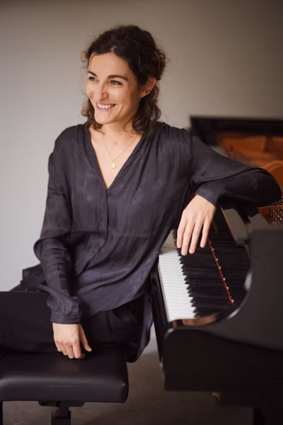 Camille au piano